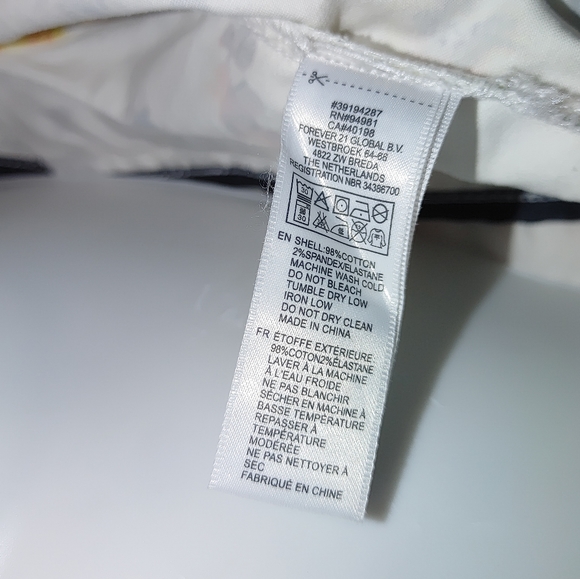 Forever 21 White floral studded cropped vest L - Picture 5 of 7